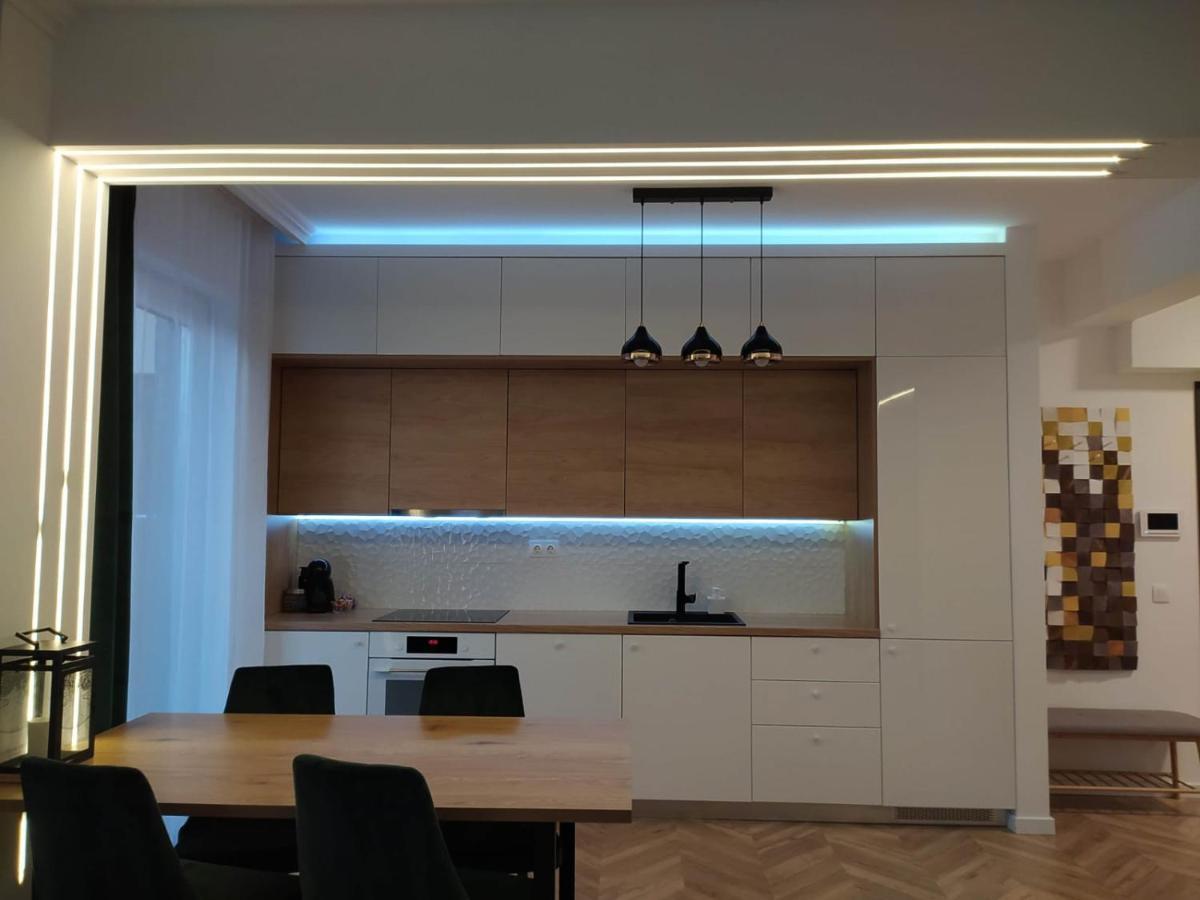 Apartament Ultracentral Pathfinder เตอร์กู-มูเรช ภายนอก รูปภาพ