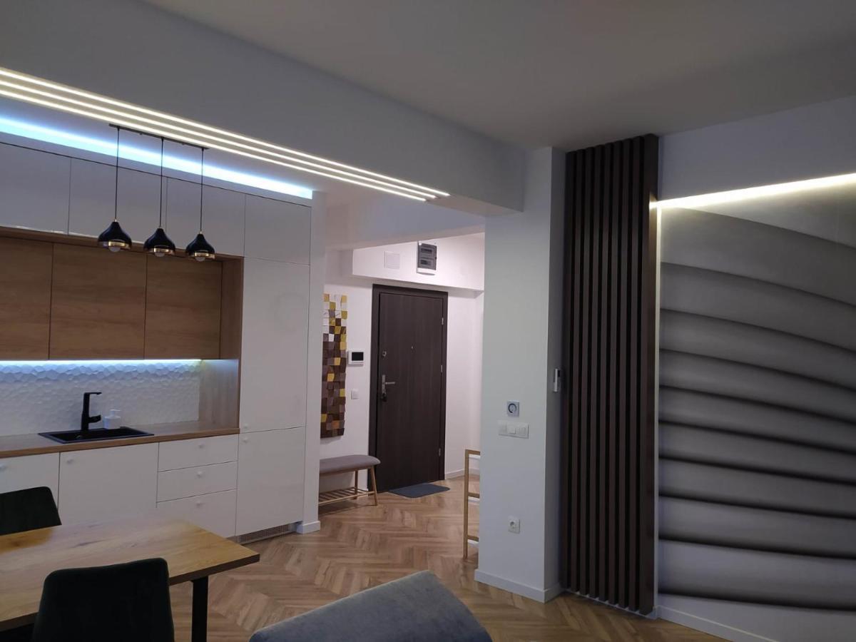 Apartament Ultracentral Pathfinder เตอร์กู-มูเรช ภายนอก รูปภาพ