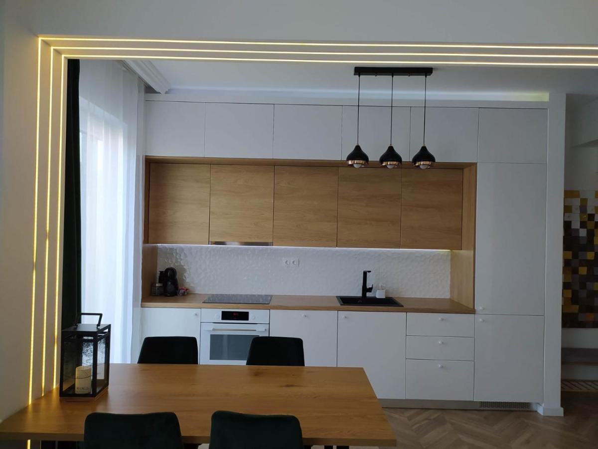 Apartament Ultracentral Pathfinder เตอร์กู-มูเรช ภายนอก รูปภาพ
