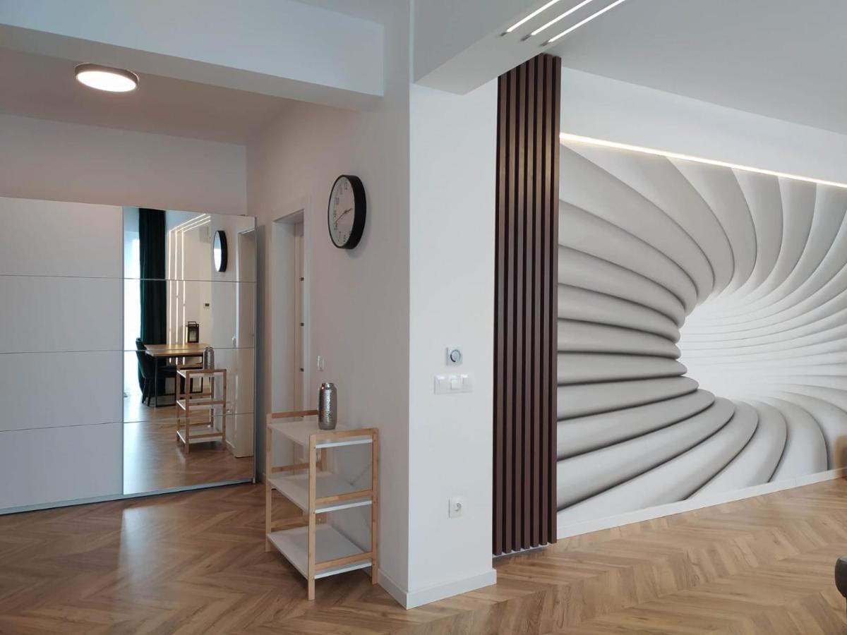 Apartament Ultracentral Pathfinder เตอร์กู-มูเรช ภายนอก รูปภาพ